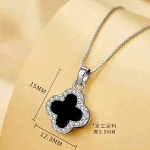 ✨ Korean Chain Pendant | Stainless Steel Chain with Clover Pendant for Girls & Women ✨ - Image 4