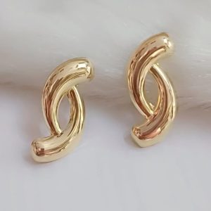 ✨ Gold Plated Twist Motif Stud Earrings | Anti Tarnish Waterproof Designer Earring | Stainless Steel Earrings for Girls & Women ✨ - Image 4