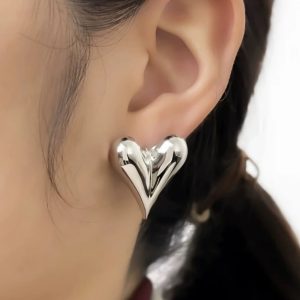 ✨ Korean Heart Shape Alloy Steel Stud Pin Earrings for Girls & Women ✨ - Image 4