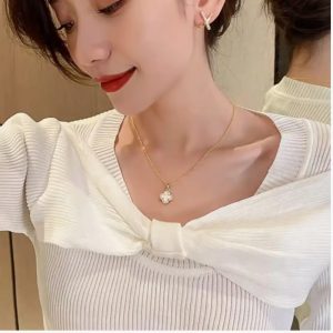 ✨ Gold Plated Stainless Steel Chain with Reversible Clover Pendant Necklace for Girls & Women ✨ - Image 3