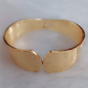 ✨ Gold Plated Anti Tarnish Stainless Steel Smooth Open Lightweight Bracelet for girls & women ✨ - Image 3