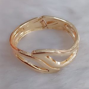 ✨ Gold Plated Anti Tarnish Stainless Steel Smooth Openable Lightweight Bracelet for girls & women ✨ - Image 4