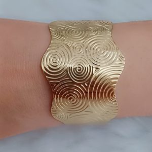 ✨ Gold Plated Anti Tarnish Stainless Steel Textured Open Cuff Bracelet for girls & women ✨ - Image 3
